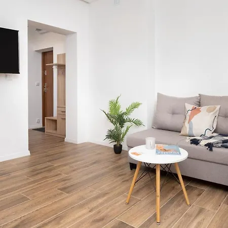 Park De Gaulle Wrzeszcz By Renters Apartman