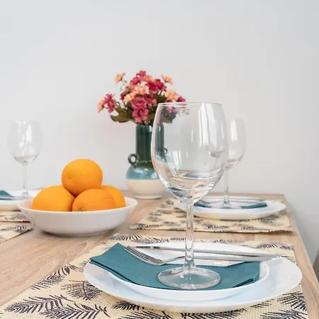 Park De Gaulle Wrzeszcz By Renters Apartman *