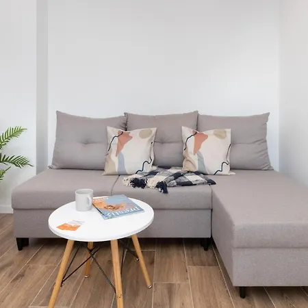 Apartman Park De Gaulle Wrzeszcz By Renters *