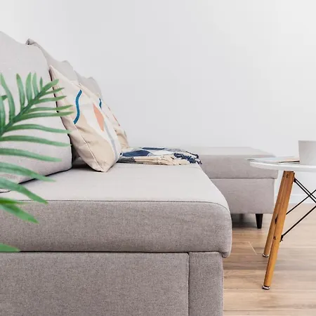 Park De Gaulle Wrzeszcz By Renters Apartman *
