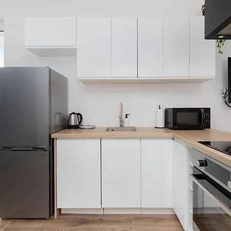 Park De Gaulle Wrzeszcz By Renters Apartman Gdańsk