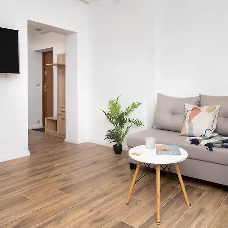 Park De Gaulle Wrzeszcz By Renters Apartman